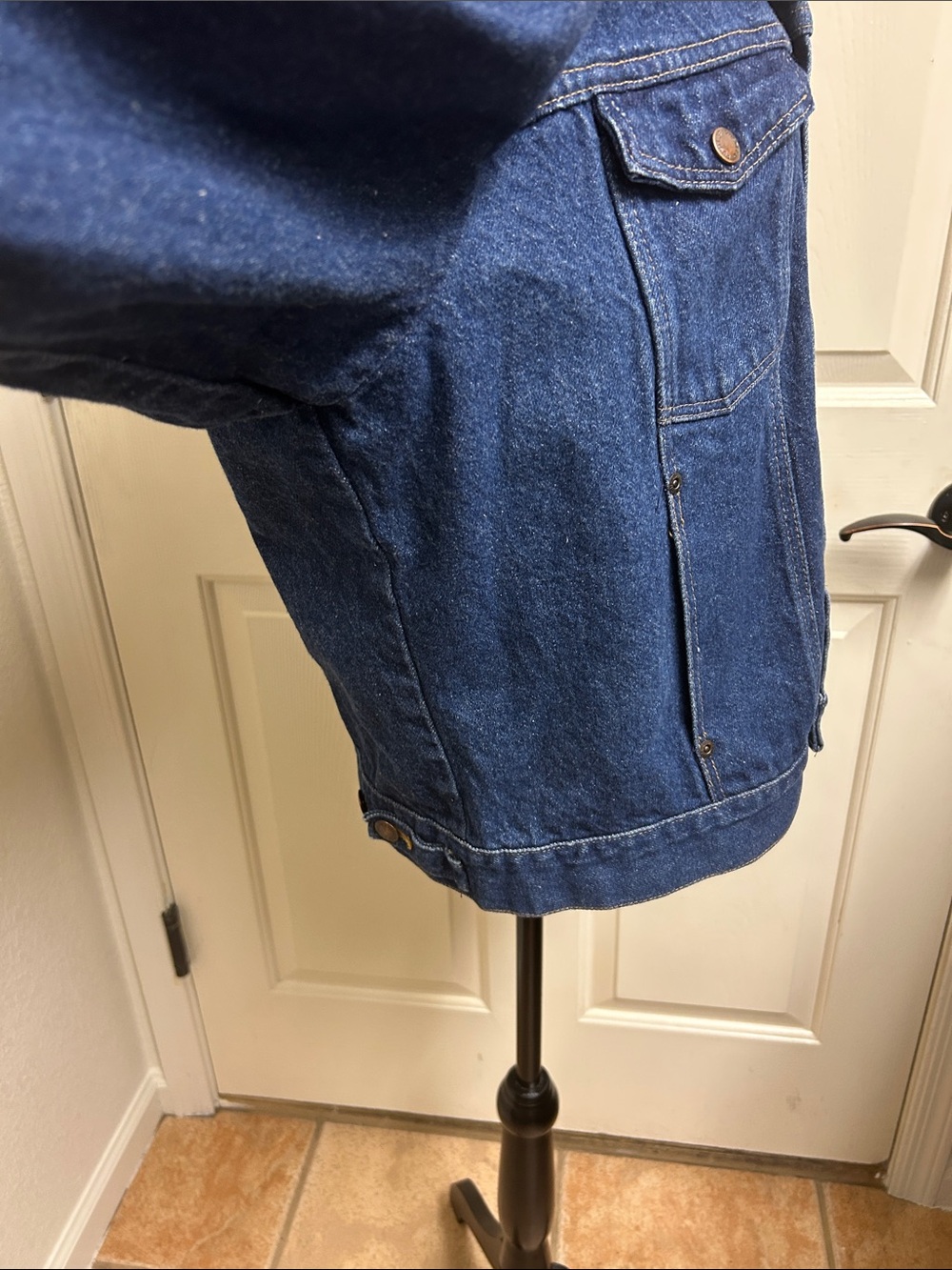 RUSTLER Large Jean jacket with handmade bird design, EUC - Picture 8 of 12